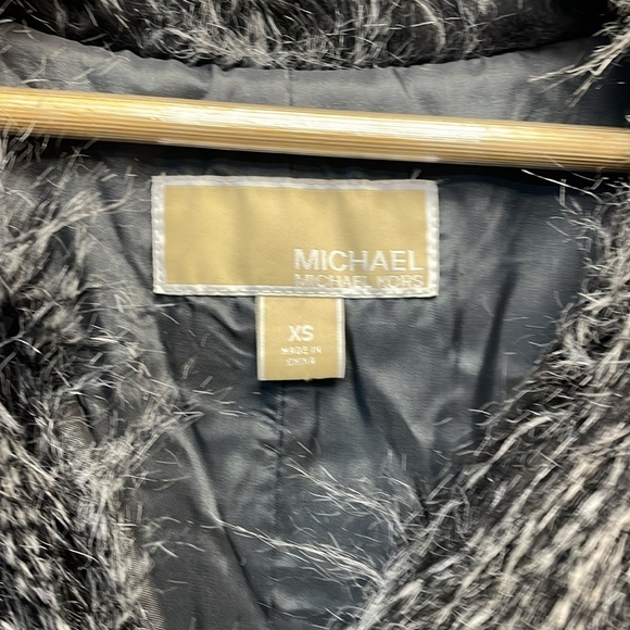 Michael Kors Like New Faux Fur Vest-XS- #0042 - Picture 4 of 12